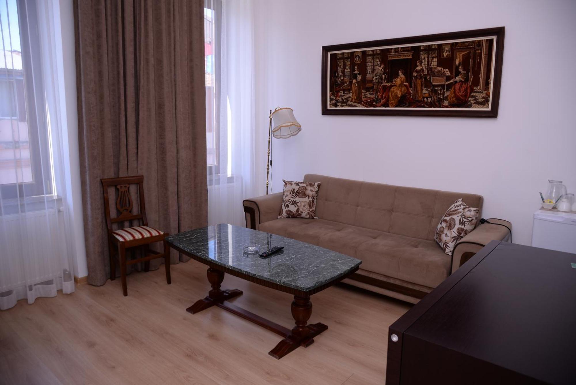 Hotel Varios Μπατούμι Εξωτερικό φωτογραφία
