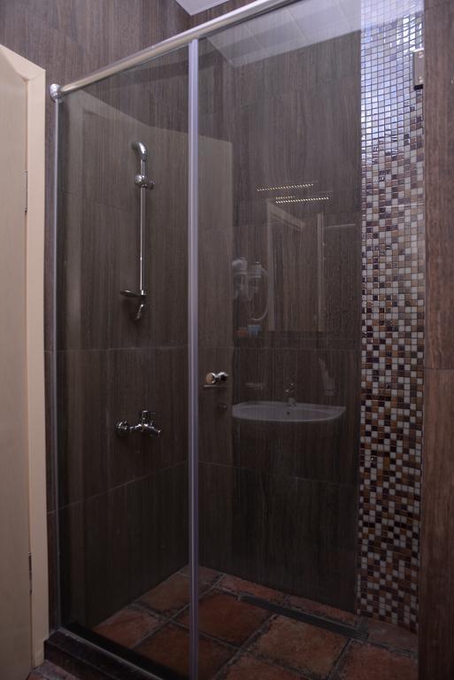 Hotel Varios Μπατούμι Εξωτερικό φωτογραφία